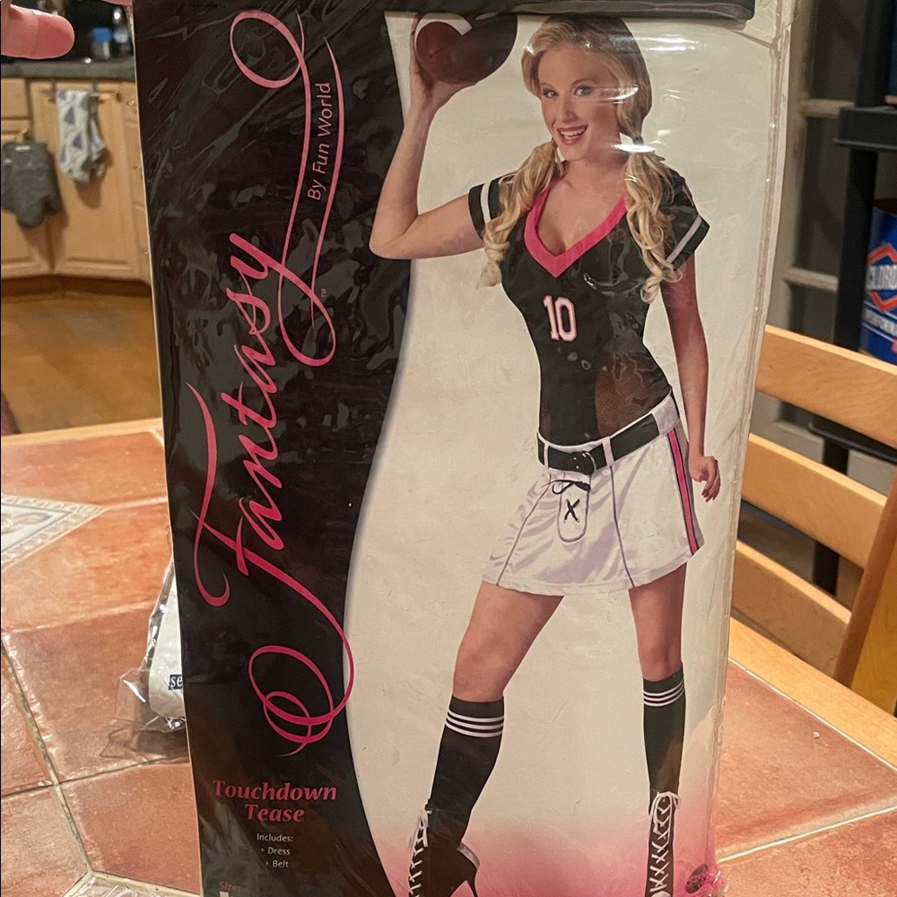 Chic Game Day Black and White Dress … costume